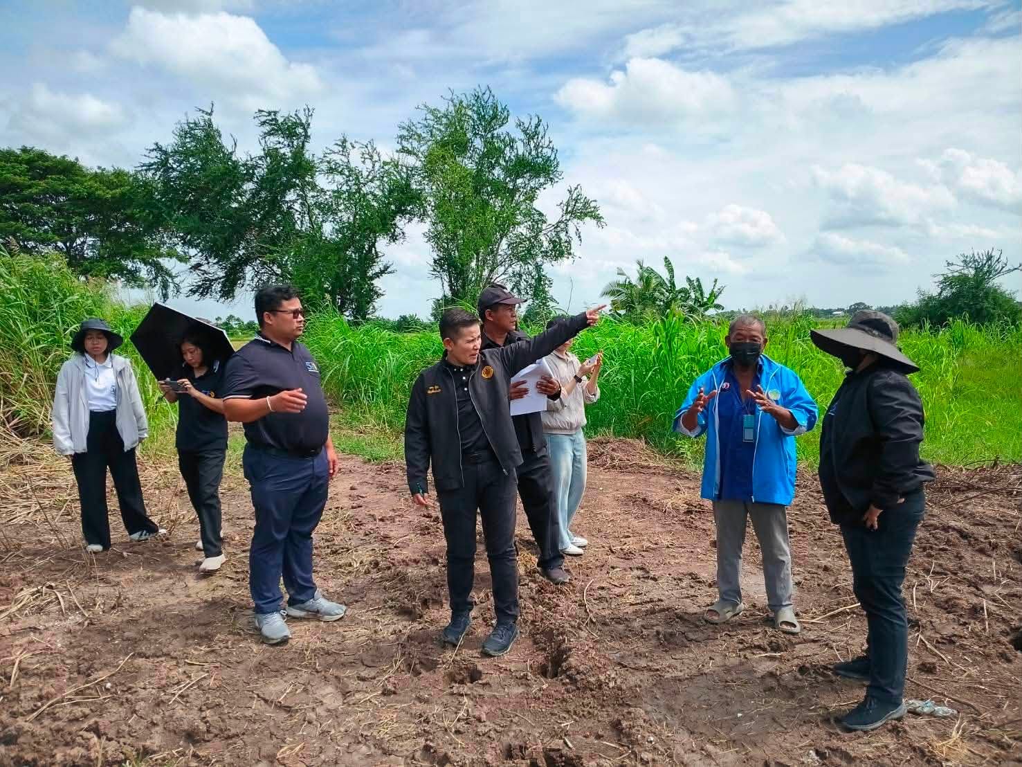 title - ส.ป.ก.อ่างทอง ลงพื้นที่ตรวจสอบแปลงที่ดินที่เสนอขาย ในพื้นที่ตำบลจรเข้ร้อง อำเภอไชโย เพื่อติดตามความก้าวหน้าในการจัดซื้อที่ดินเอกชน